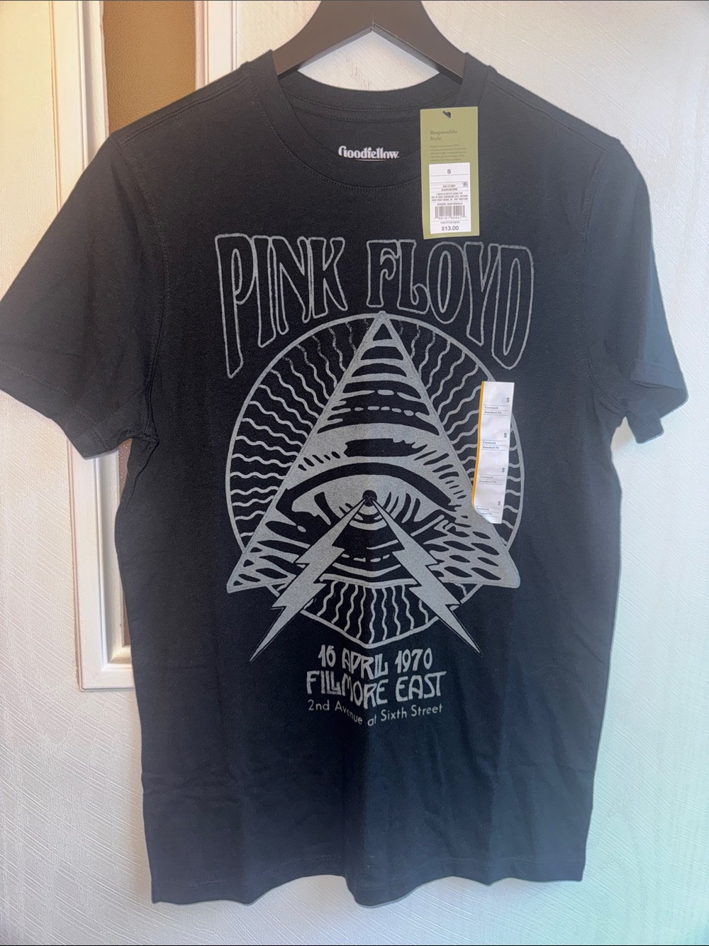 Goodfellow & Co Black Pink Floyd Graphic Tee